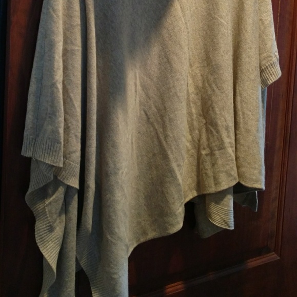 Shawl/ cover - Picture 3 of 4